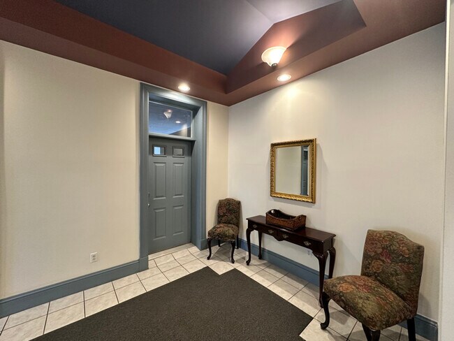 2326 Upland Pl in Cincinnati, OH - Building Photo - Building Photo