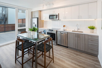 Slate Residences in San Francisco, CA - Building Photo - Building Photo