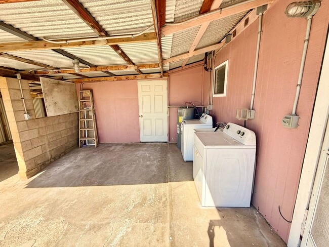 341 Momi Pl in Wailuku, HI - Building Photo - Building Photo