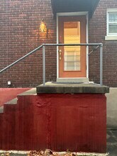 554 Eastern Pky, Unit #2 in Louisville, KY - Foto de edificio - Building Photo