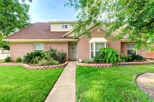 6622 Rockergate Dr in Missouri City, TX - Building Photo