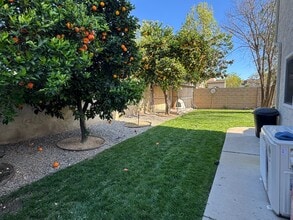 140 Spanish Moss Pl in Camarillo, CA - Foto de edificio - Building Photo