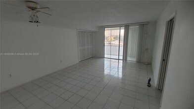 3030 Marcos Dr in Aventura, FL - Building Photo - Building Photo