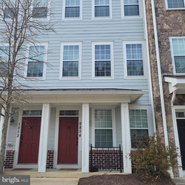 property at 5854 Donovan Ln
