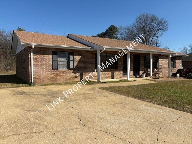 property at 5101 N Moore Ln