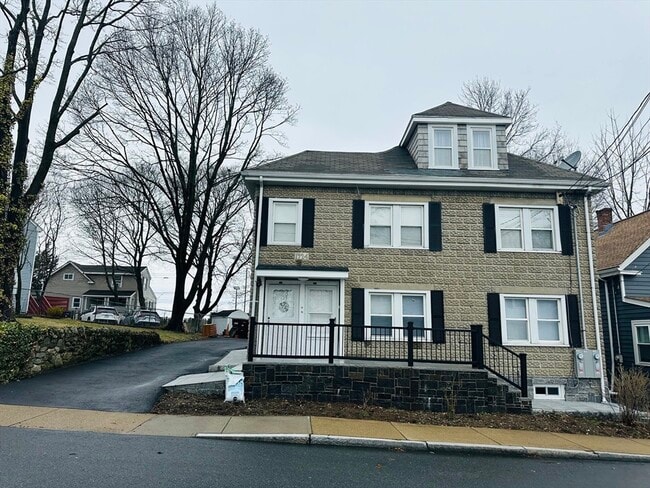 257 East St in Dedham, MA - Building Photo - Building Photo
