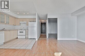 410 Queens Quay W in Toronto, ON - Building Photo - Building Photo