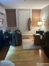 583 Beacon St, Unit B in Boston, MA - Building Photo - Building Photo
