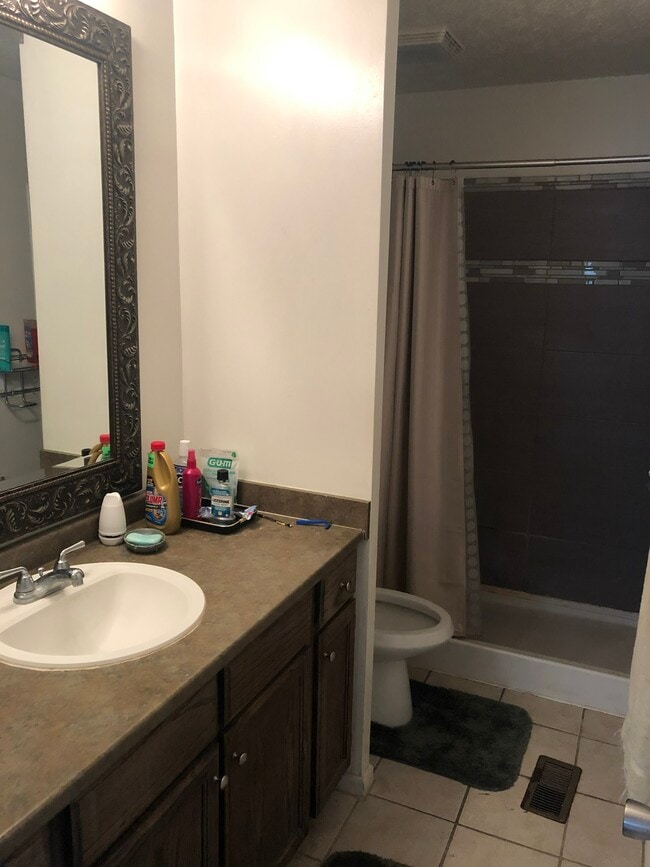 property at 1200 Robbins Run Ct