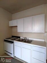1044 W George St, Unit 302 in Chicago, IL - Building Photo - Building Photo