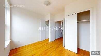 26 King St in New York, NY - Building Photo - Building Photo