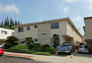 1822 Corinth Avenue, in Los Angeles, CA - Building Photo