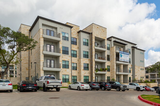 Lenox SoCo in Austin, TX - Foto de edificio - Building Photo