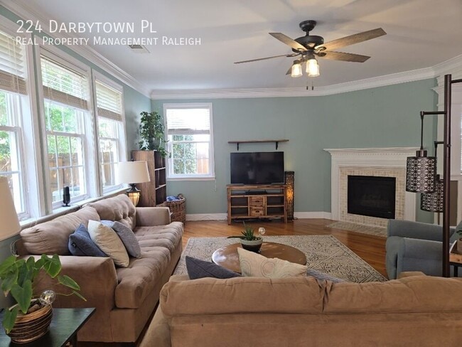 224 Darbytown Pl in Cary, NC - Building Photo - Building Photo