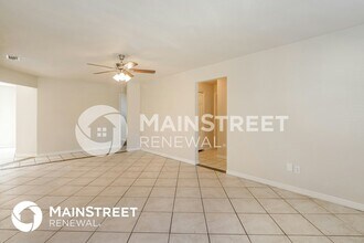 301 Farmbrook Rd in Port Orange, FL - Building Photo - Building Photo