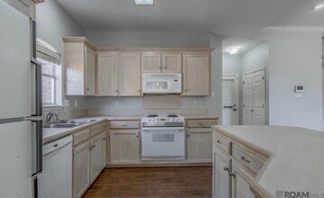 225 Shadowbrush Bend in Lafayette, LA - Foto de edificio - Building Photo