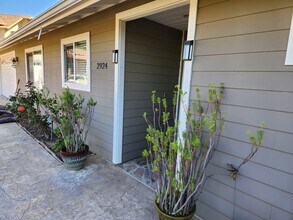 2924 Calle Arino in Thousand Oaks, CA - Building Photo - Building Photo