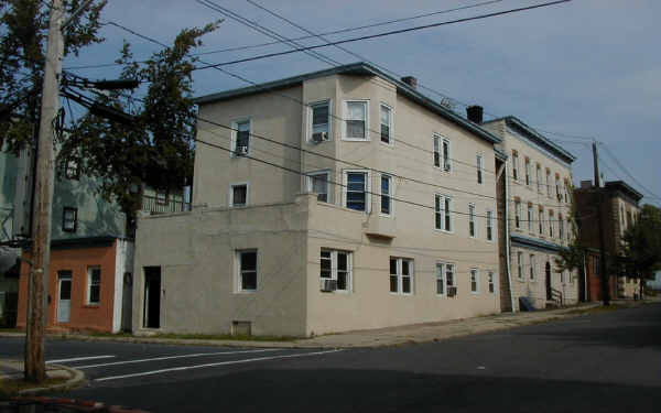 1 &-3 Grant St in Montclair, NJ - Building Photo