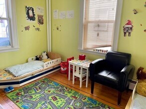 59 Prince St, Unit 1 in Brookline, MA - Foto de edificio - Building Photo