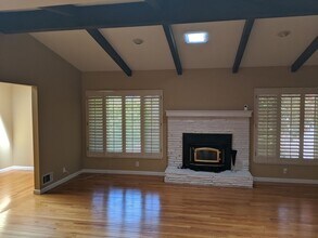 1620 Cordilleras Rd in Emerald Hills, CA - Building Photo - Building Photo