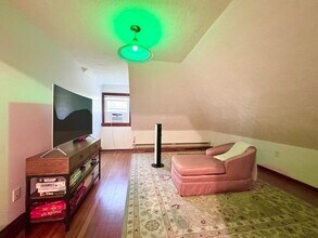 22 Greenough St, Unit 3 in Brookline, MA - Building Photo - Building Photo