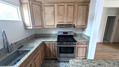 1211 N Maple St in Burbank, CA - Building Photo - Building Photo