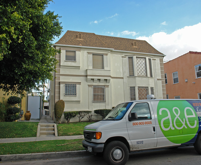 324 N Sierra Bonita Ave in Los Angeles, CA - Building Photo - Building Photo