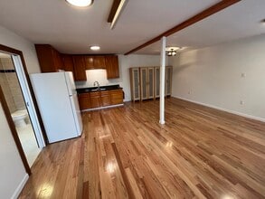 1077 12th Street, Unit inlaw in Oakland, CA - Foto de edificio - Building Photo