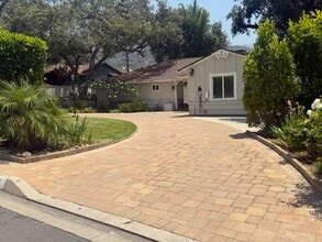 1918 Highland Oaks Dr in Arcadia, CA - Building Photo - Building Photo