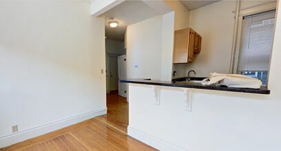 35 Queensberry, Unit 32#3 in Boston, MA - Building Photo - Building Photo