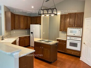 4937 Blackhawk Dr in Jacksonville, FL - Foto de edificio - Building Photo