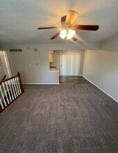 300 NE Westwind Dr in Lee's Summit, MO - Building Photo - Building Photo