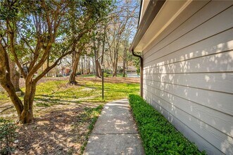1813 N Creek Cir in Alpharetta, GA - Building Photo - Building Photo