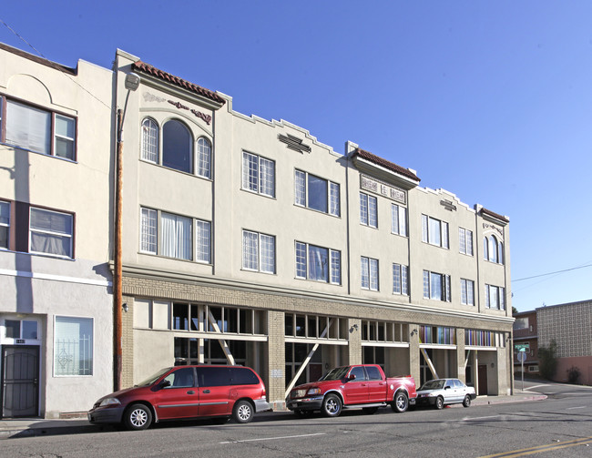 Glen Park Apartments in Oakland, CA - Building Photo - Building Photo