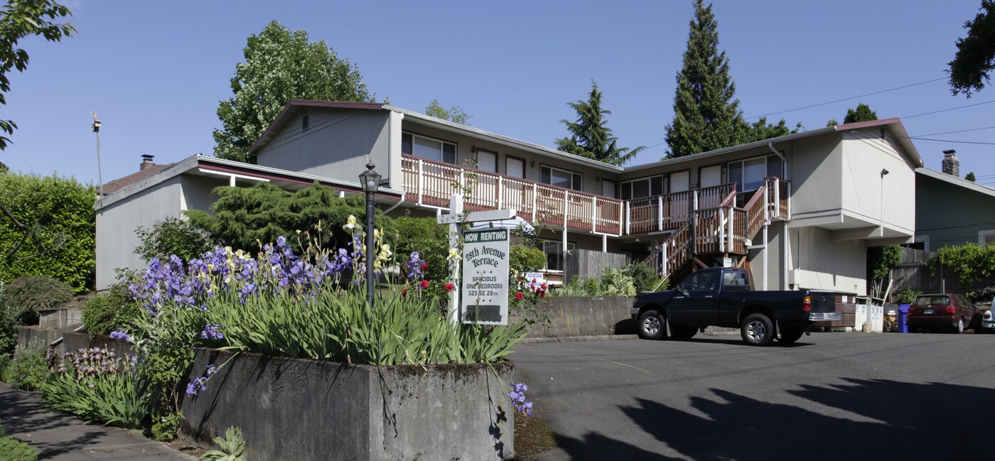 28th Ave Terrace in Portland, OR - Building Photo