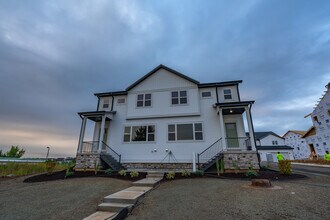 113 Prairie Heights Dr in Verona, WI - Building Photo - Building Photo