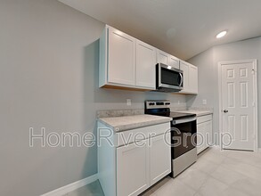 3713 NE 13th Ave in Cape Coral, FL - Building Photo - Building Photo