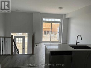 77 Seguin St in Richmond Hill, ON - Building Photo - Building Photo