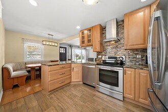 7432 W Ainslie St in Chicago, IL - Building Photo - Building Photo