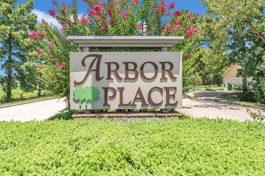 1807 Arbor Glen in Conroe, TX - Foto de edificio