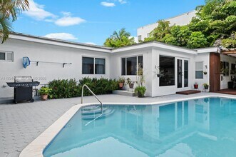 3551 E Glencoe St in Miami, FL - Foto de edificio - Building Photo