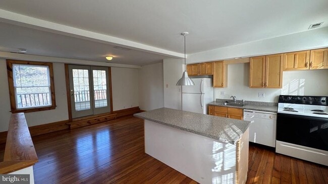 3732 St Paul St in Ellicott City, MD - Building Photo - Building Photo