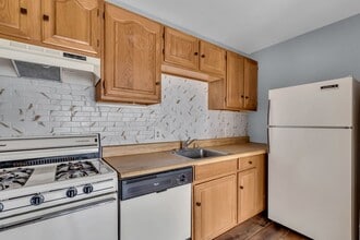 1595 E 2nd St in Scotch Plains, NJ - Building Photo - Building Photo