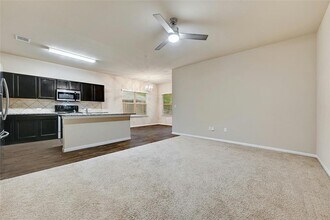 6301 Wideleaf Dr in Austin, TX - Building Photo - Building Photo