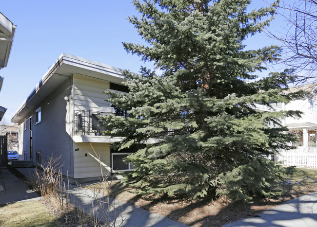 437 11a St NW in Calgary, AB - Building Photo - Building Photo