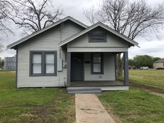 3022 School St in Needville, TX - Building Photo - Building Photo