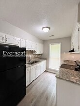 6445 Collinwood Rd in Horn Lake, MS - Building Photo - Building Photo