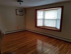 40 Sturges St, Unit 1 in Medford, MA - Building Photo - Building Photo