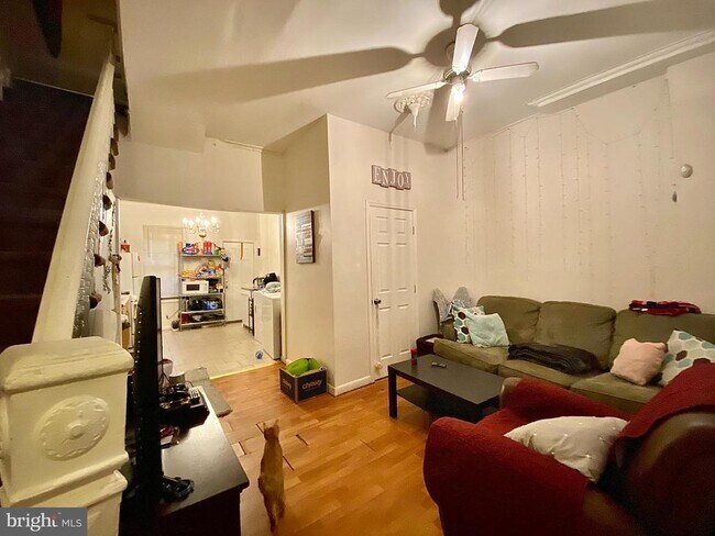 2030 N Gratz St in Philadelphia, PA - Building Photo - Building Photo