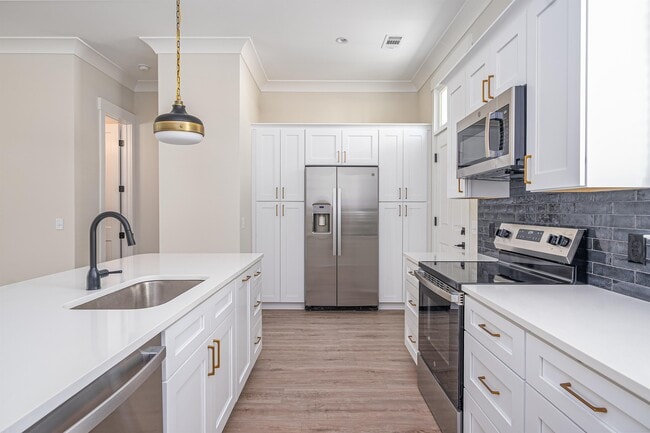 property at 1407 Jefferson St